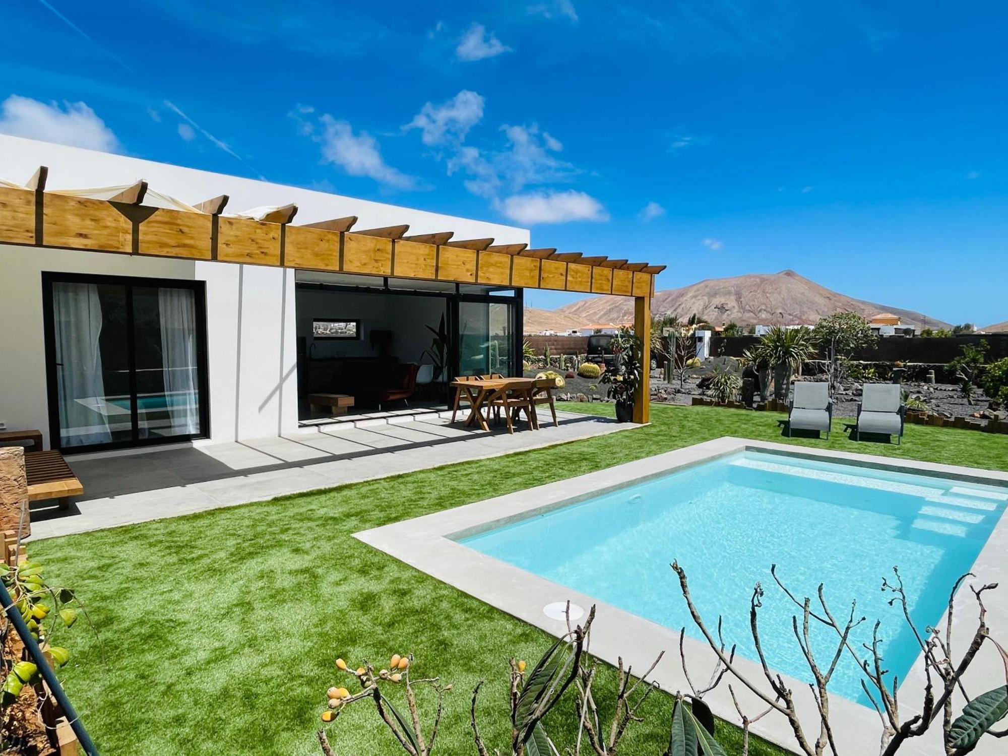 Bungalow + Piscina Independiente La Oliva Esterno foto