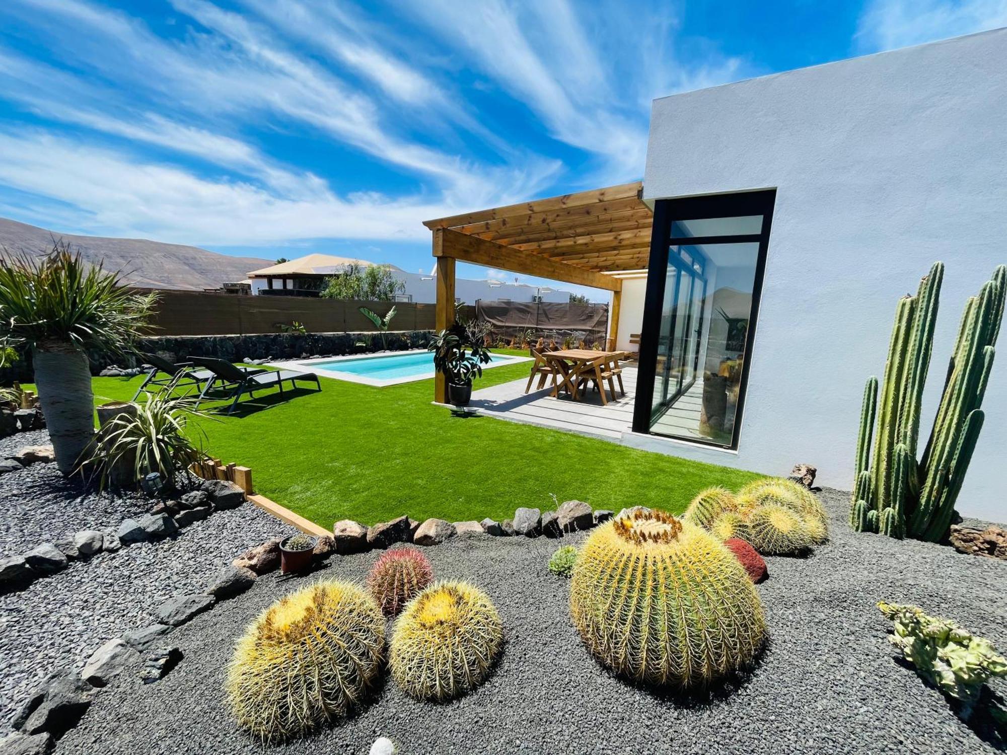 Bungalow + Piscina Independiente La Oliva Esterno foto